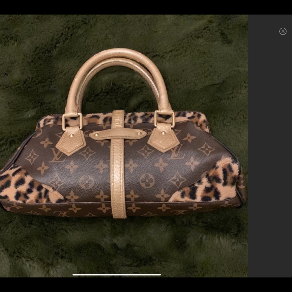 Hand bag